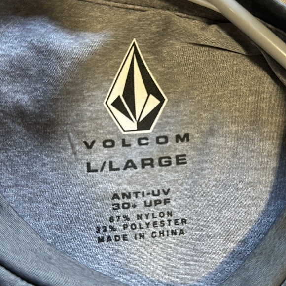 Men’s Volcom T - L - Picture 3 of 3